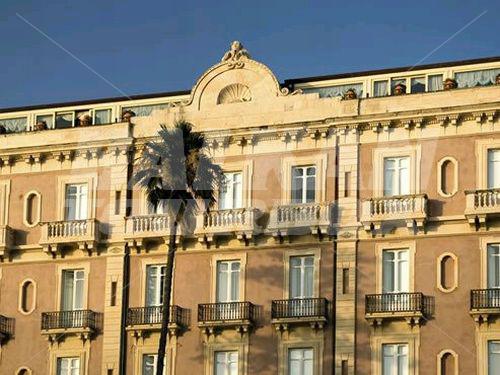 почивка в Des Etrangers Et Miramare