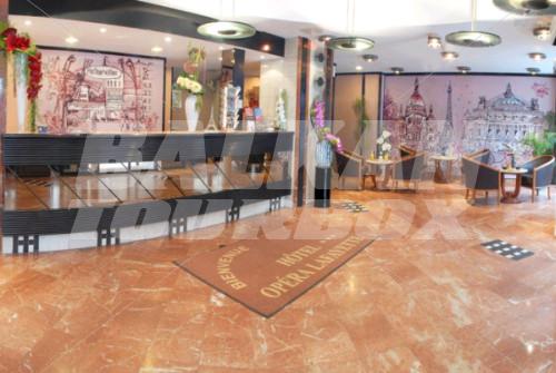 почивка в Opera Lafayette