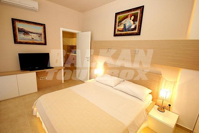 holiday in Butua Residence