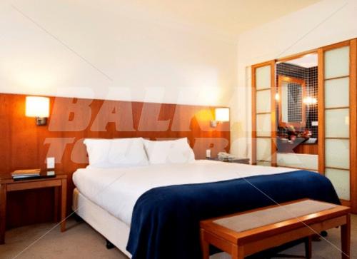 holiday in Majestic Roof Garden