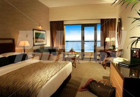почивка в Amwaj Rotana Jumeirah Beach