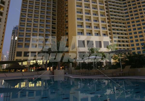 почивка в Amwaj Rotana Jumeirah Beach
