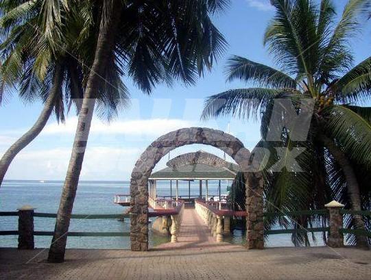 holiday in Coco de Mer
