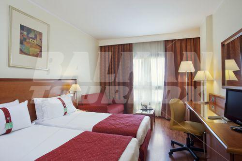 holiday in Holiday Inn Cagliari