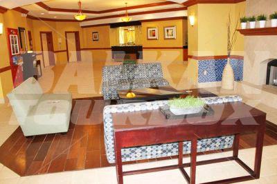 почивка в SpringHill Suites Orlando Lake Buena Vista in Marriott Village