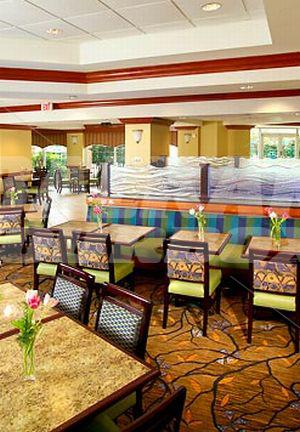 почивка в SpringHill Suites Orlando Lake Buena Vista in Marriott Village