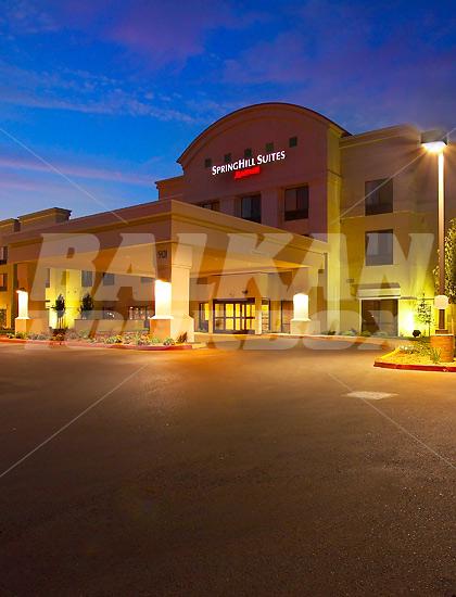 почивка в  SpringHill Suites by Marriott Modesto
