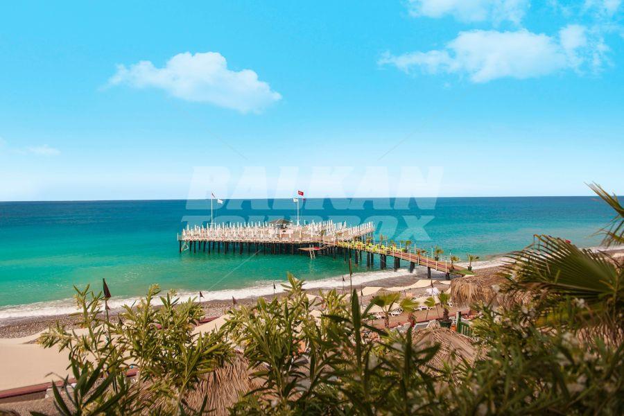 почивка в Delphin Botanik Hotel and Resort
