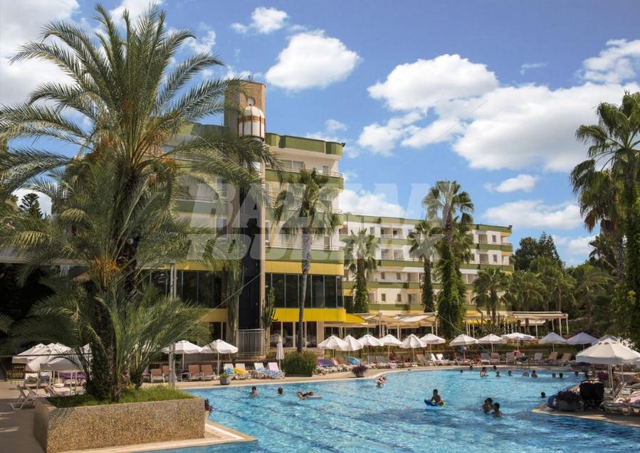 почивка в Delphin Botanik Hotel and Resort