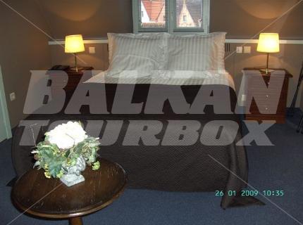 holiday in Albert 1