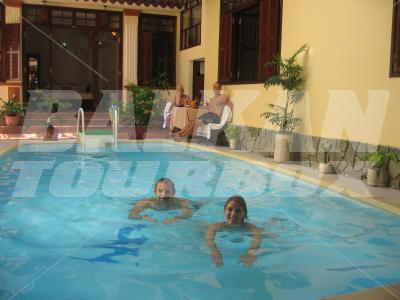 holiday in Nhi Nhi