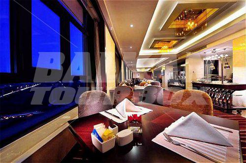 holiday in Crowne Plaza International Airport