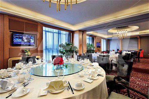 holiday in Crowne Plaza International Airport