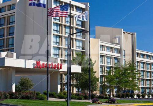 почивка в Kansas City Airport Marriott