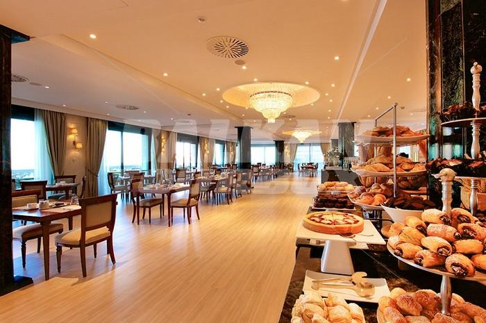 holiday in Nixe Palace