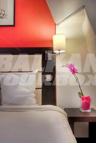 holiday in Faubourg 216 - 224