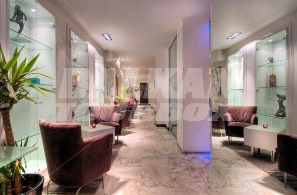 holiday in Faubourg 216 - 224