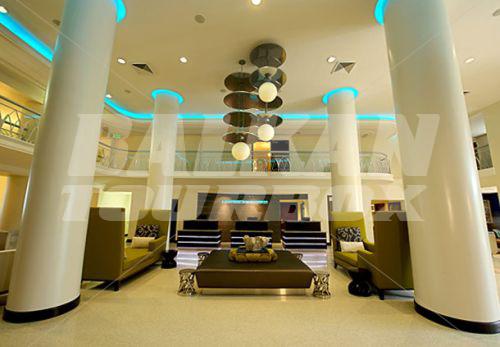 почивка в Courtyard by Marriott Miami Beach Oceanfront