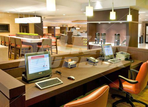почивка в Courtyard by Marriott Waldorf