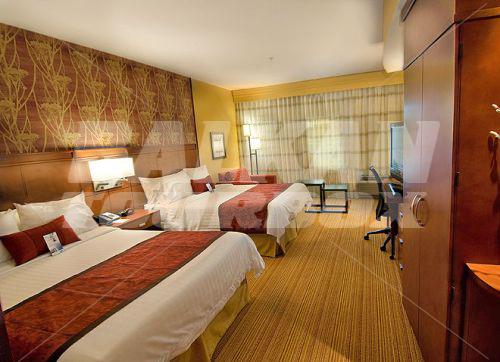 почивка в Courtyard by Marriott Waldorf