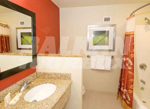 почивка в Courtyard by Marriott Waldorf