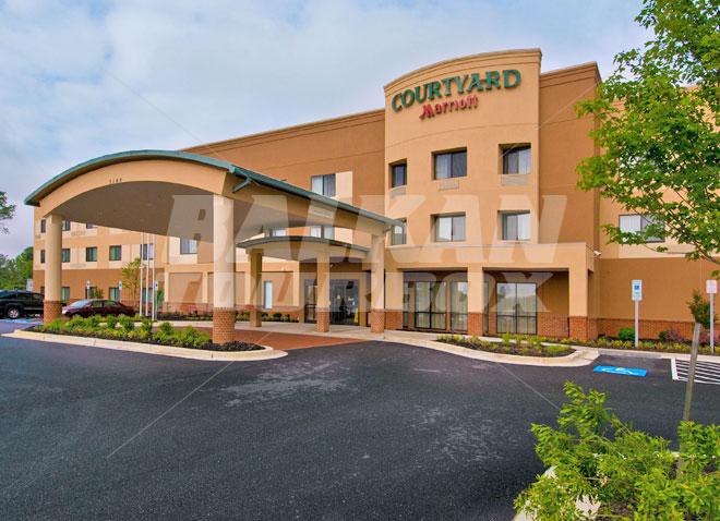 почивка в  Courtyard by Marriott Waldorf