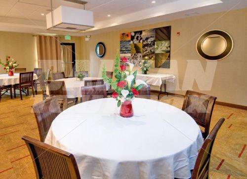 почивка в Courtyard by Marriott Waldorf