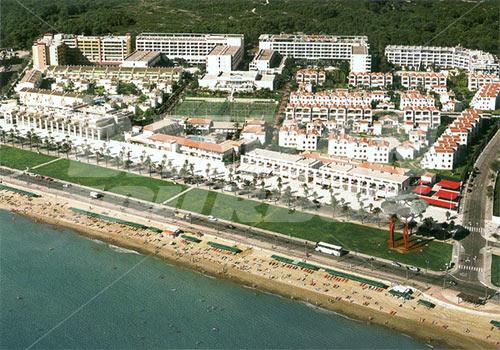 почивка в  Estival Park