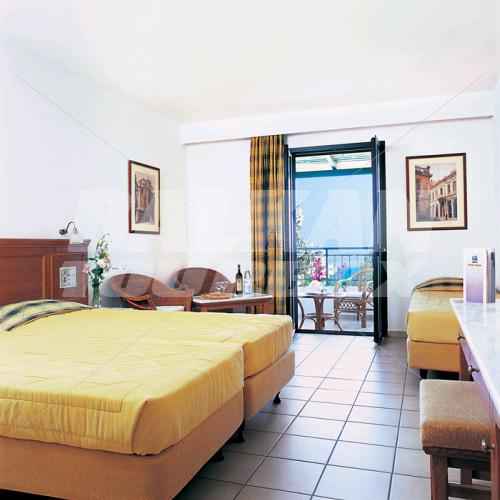 holiday in Chrissi Amoudia