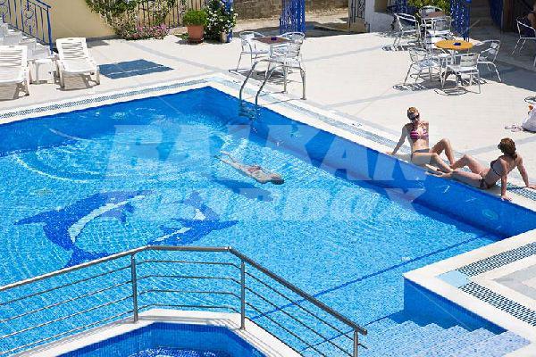 почивка в Stratos Hotel