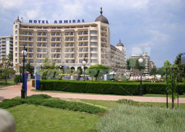 holiday in Admiral