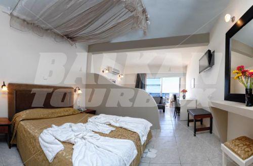 holiday in Mistral Mare