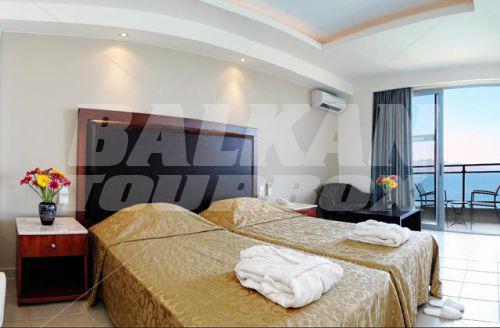 holiday in Mistral Mare