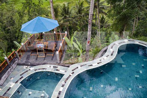 holiday in Kamandalu Resort and Spa