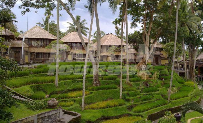 holiday in Kamandalu Resort and Spa