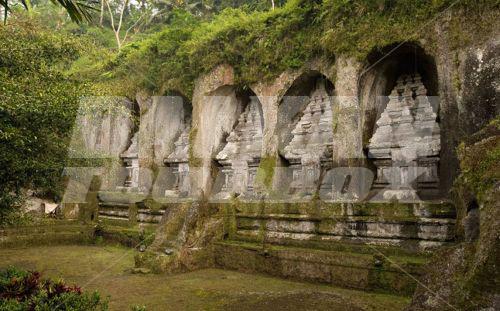 holiday in Kamandalu Resort and Spa