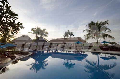 holiday in Kamandalu Resort and Spa