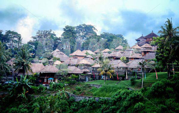 holiday in Kamandalu Resort and Spa