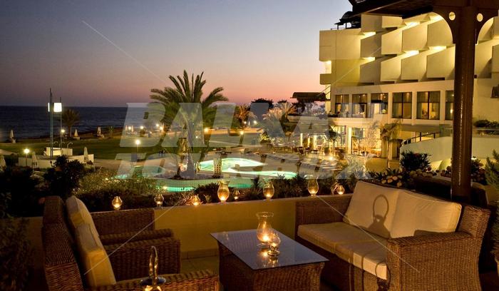 почивка в Athena Royal Beach Hotel