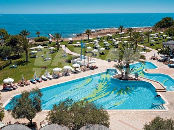 почивка в Athena Royal Beach Hotel