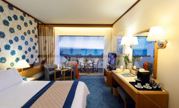 почивка в Athena Royal Beach Hotel