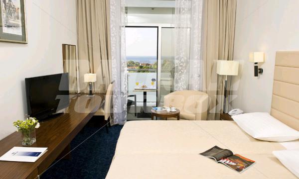 holiday in Lero
