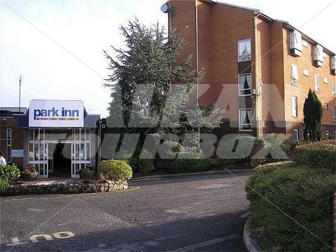 почивка в Park Inn Cardiff North