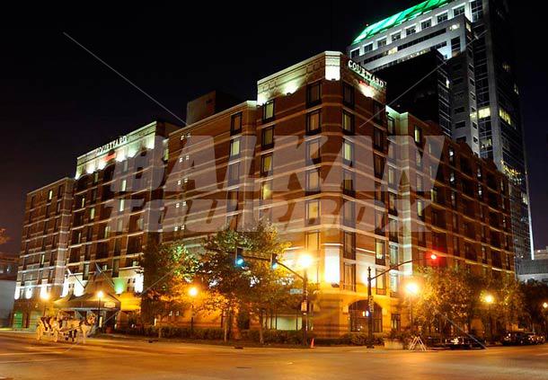 почивка в  Courtyard by Marriott Louisville Downtown