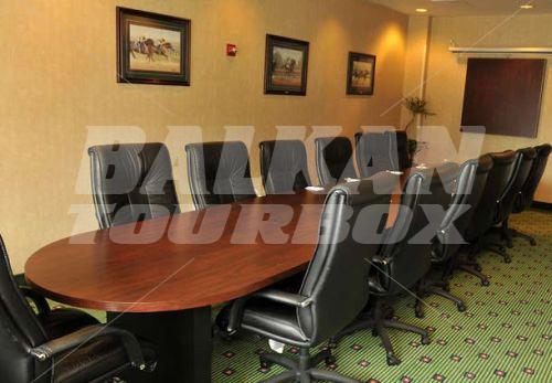 почивка в Courtyard by Marriott Louisville Downtown