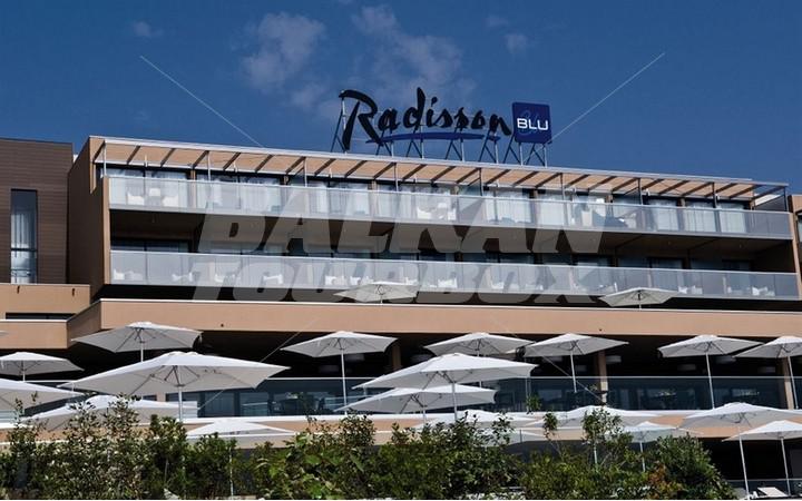 почивка в  Radisson Blu Resort & Spa Ajaccio Bay