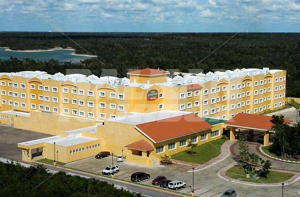 почивка в  Courtyard Marriott Cancun