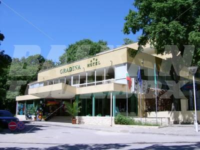 почивка в  Градина