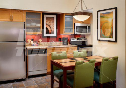 почивка в Residence Inn by Marriott St. Louis Galleria