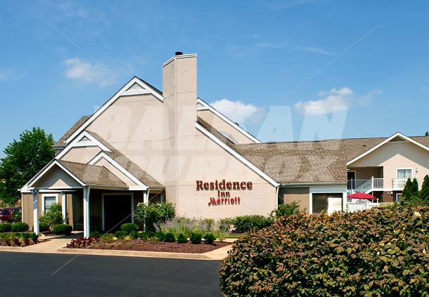 почивка в  Residence Inn by Marriott St. Louis Galleria